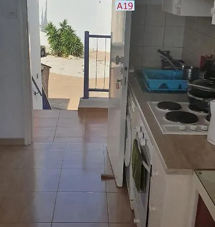 Evros & Coral Bay Seaview Apartamento *