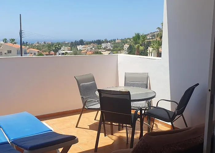 דירה Evros & Coral Bay Seaview פאהיה