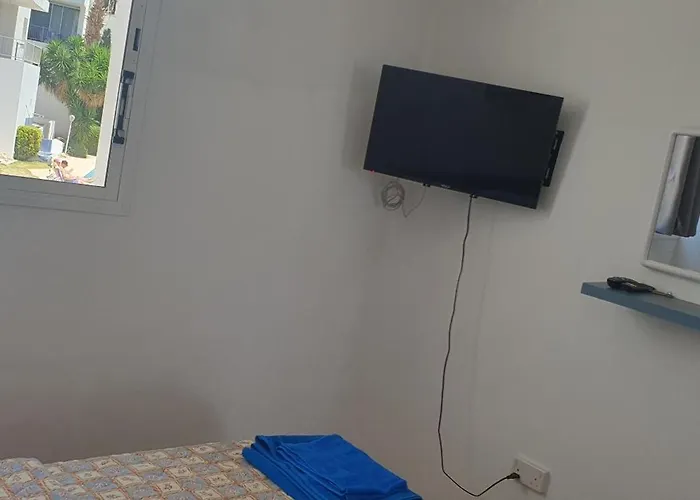 Evros & Coral Bay Seaview דירה